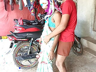 Neighbor's Sister-In-Law And Banana Seller Had Great Sex Today. - Hindi Voice free video
