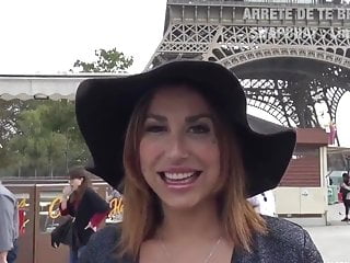 Une Tourisme Vient Se Faire Sodomiser A Paris free video