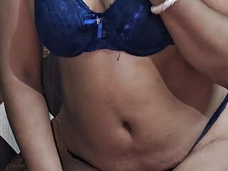 Desi Indian Bhabhi Show Natural Boob And Pussy free video