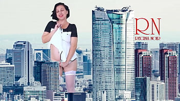 Wow! A Giant Lady Without Panties Walks Around The City. She's As Tall As King Kong! Amazing Show Of A Giantess! 3 free video