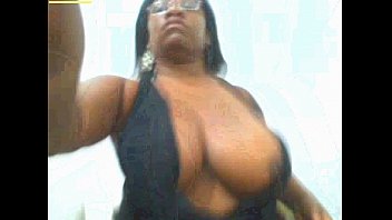 Ebony Show Big Tits And Big Pussy In Webcam free video