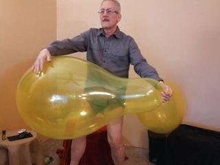 99) Qualatex 24 Balloon Jerk With Tuf-Tex 24 Cameo free video