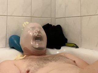 Bhdl In - Bathtub Breathplay - Latexglove Fun After Shaving free video