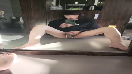 Shemale Masturbating In Front Of Hotel Mirror Xh8Zd1V free video