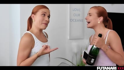 Hot Redhead Futanari Chick Fill Up With Cum Her Human C free video