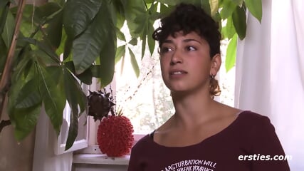 Ersties - Lexi Masturbiert Mit Dildo Und Steckt Sich Dabei Den Finger In Den Hintern free video