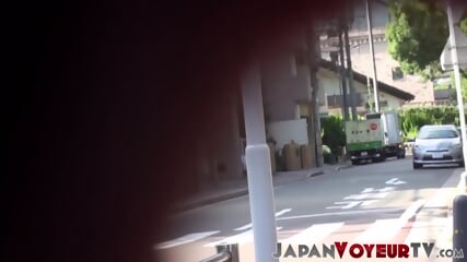 Japanese Babe Taped Peeing In Public By Voyeur free video